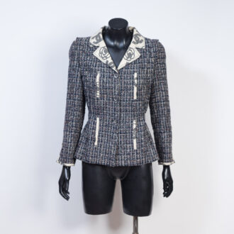 Chaqueta Chanel tweed gris y blanco
