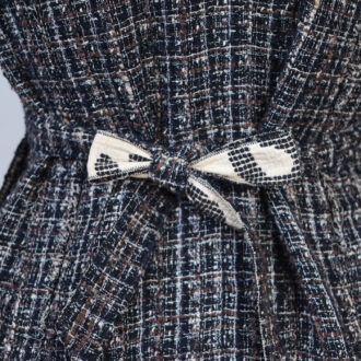 Chaqueta Chanel tweed gris y blanco - Imagen 3