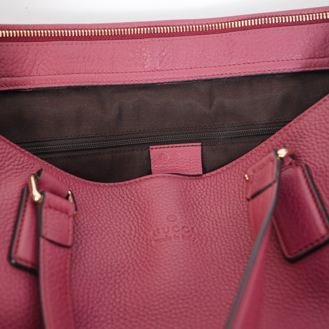 Bolso Gucci color frambuesa - Imagen 2