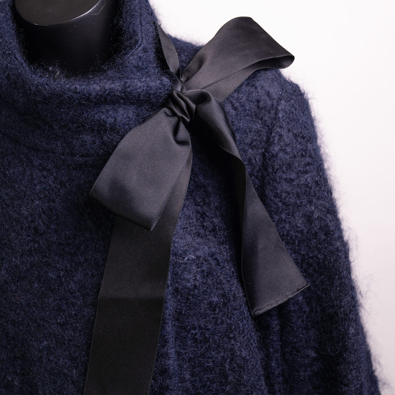 Carolina Herrera Abrigo Mohair azul - Imagen 5